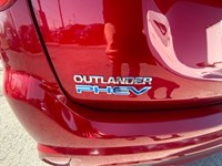 2022 Mitsubishi Outlander PHEV Black Edition S-AWC