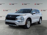 WHITE 2022 Mitsubishi Outlander SE