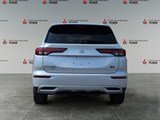 WHITE 2022 Mitsubishi Outlander SE