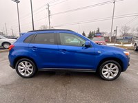 2015 Mitsubishi RVR AWD 4dr CVT  Limited Edition