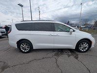 2022 Chrysler Pacifica Touring L AWD