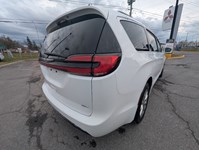 2022 Chrysler Pacifica Touring L AWD
