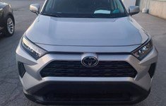 2023 Toyota RAV4 LE AWD/2 Sets of tires on rims! includes black sport alloys