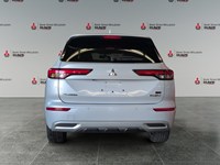 WHITE DIAMOND 2023 Mitsubishi Outlander Plug-In Hybrid GT S-AWC