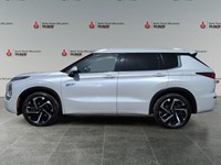 WHITE DIAMOND 2023 Mitsubishi Outlander Plug-In Hybrid GT S-AWC