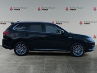 2022 Mitsubishi Outlander Plug-In Hybrid SE S-AWC