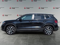 DEEP BLACK PEAR 2023 Volkswagen Taos Comfortline 4MOTION *Ltd Avail*