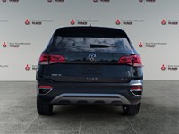 DEEP BLACK PEAR 2023 Volkswagen Taos Comfortline 4MOTION *Ltd Avail*