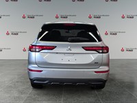 STERLING SILVER 2024 Mitsubishi Outlander ES S-AWC