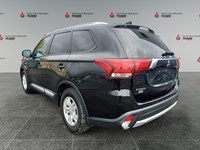 2017 Mitsubishi Outlander AWC 4dr SE