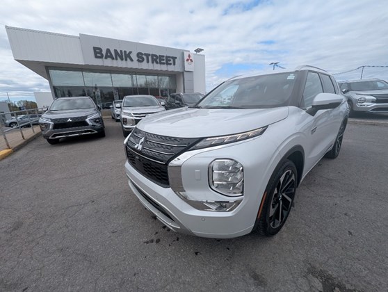 2023 Mitsubishi Outlander Plug-In Hybrid GT