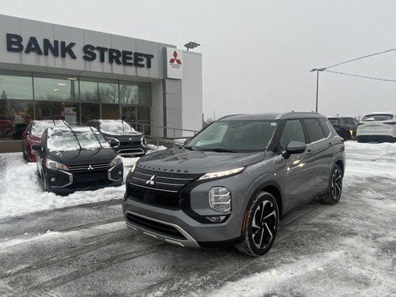 2023 Mitsubishi Outlander Plug-In Hybrid SEL