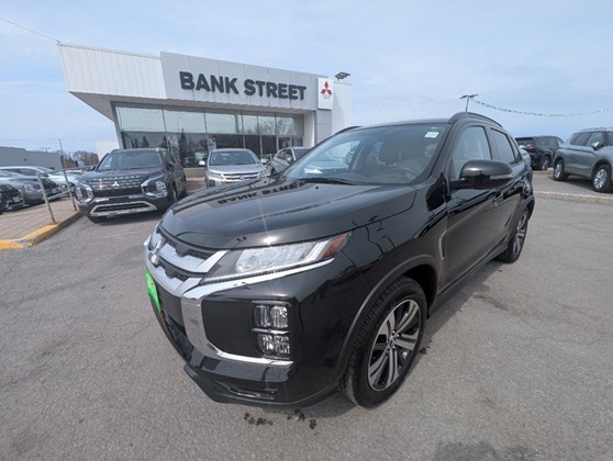 2023 Mitsubishi RVR SEL
