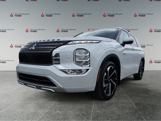 2024 Mitsubishi Outlander Plug-In Hybrid GT