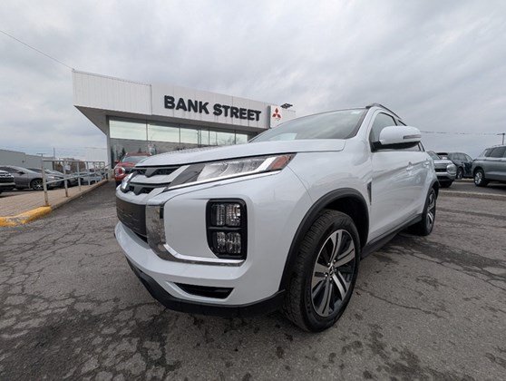 2023 Mitsubishi RVR SEL