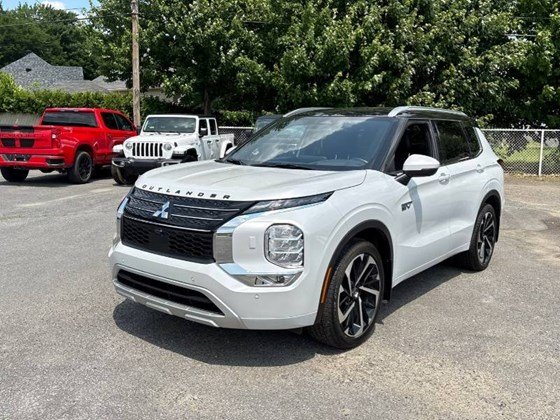 2024 Mitsubishi Outlander Plug-In Hybrid GT