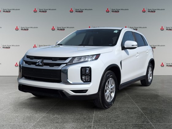 2020 Mitsubishi RVR SE