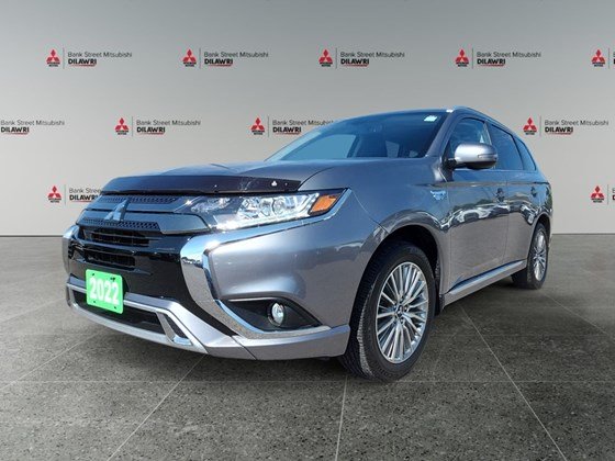 2022 Mitsubishi Outlander Plug-In Hybrid LE