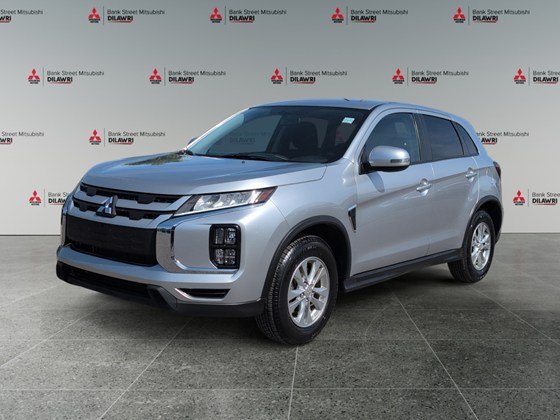 2024 Mitsubishi RVR SE