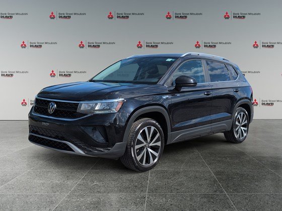 DEEP BLACK PEAR 2023 Volkswagen Taos Comfortline