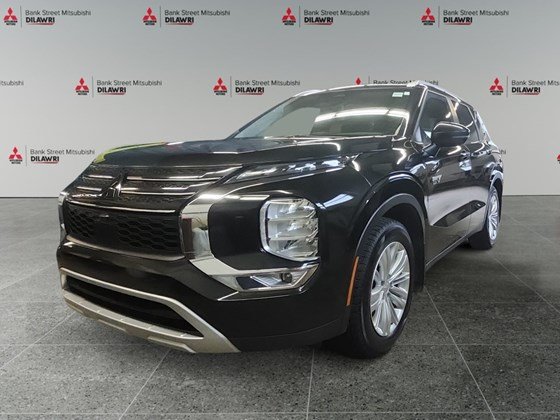2024 Mitsubishi Outlander Plug-In Hybrid LE