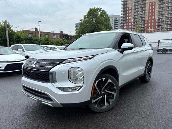 2022 Mitsubishi Outlander LE