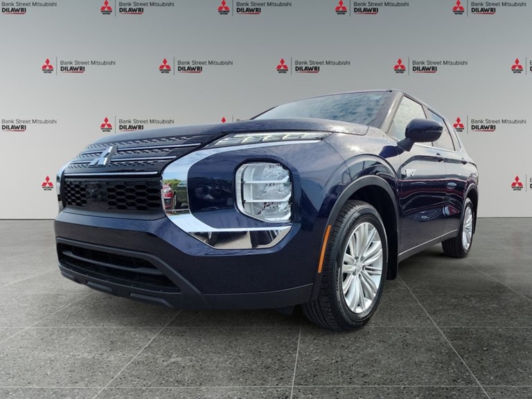 2025 Outlander Plug-In Hybrid 144628 Ottawa