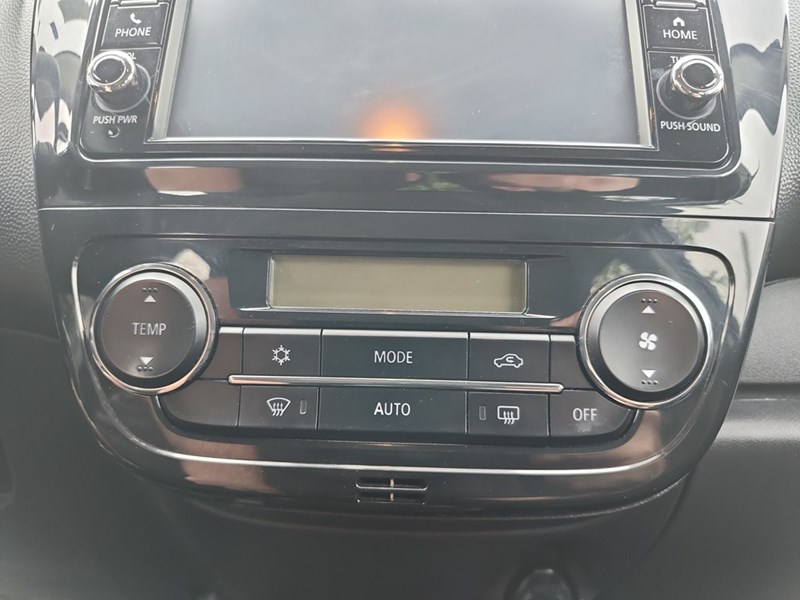 2023 Mitsubishi Mirage ES Manual