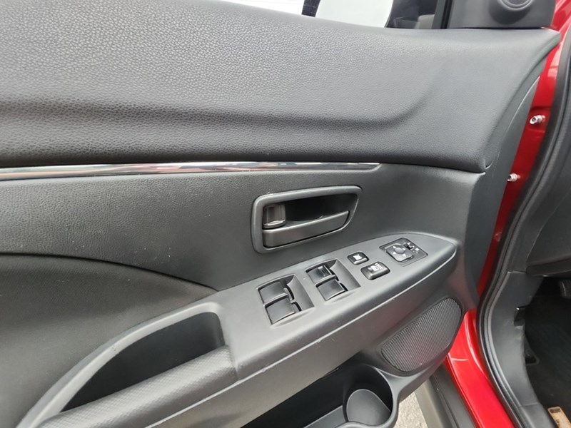 2018 Mitsubishi RVR ES FWD