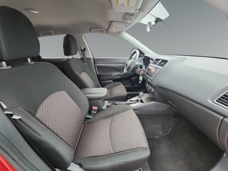 2018 Mitsubishi RVR ES FWD