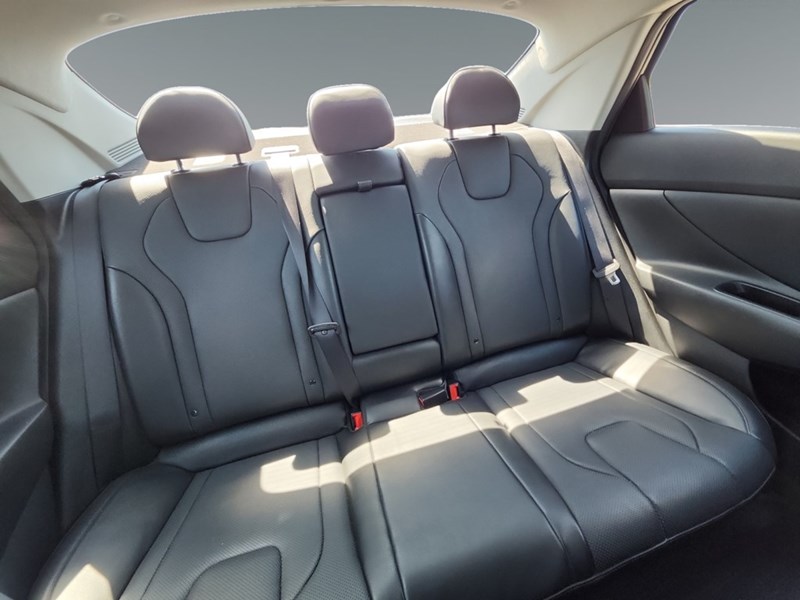 2021 Hyundai Elantra Ultimate IVT