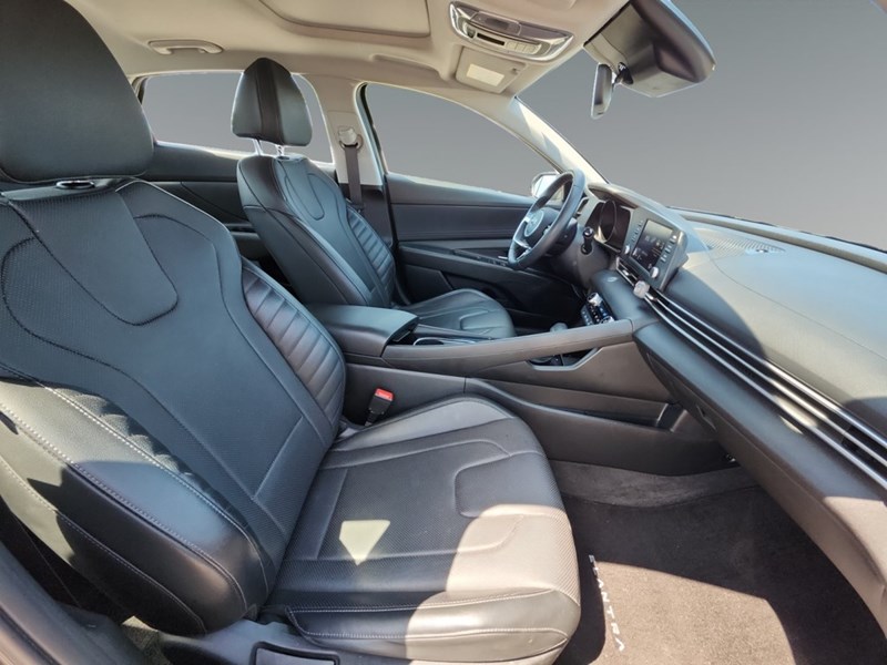 2021 Hyundai Elantra Ultimate IVT