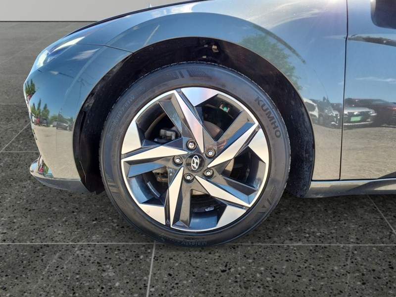 2021 Hyundai Elantra Ultimate IVT