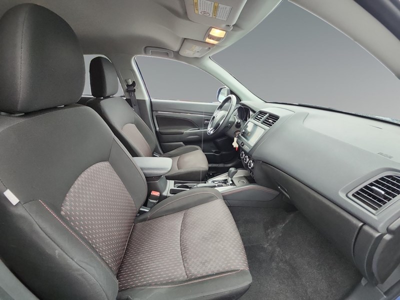 2019 Mitsubishi RVR ES FWD