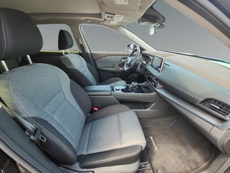 2023 Nissan Rogue AWD SV Moonroof