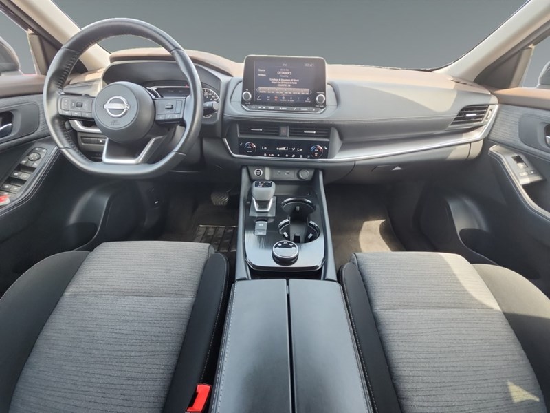 2023 Nissan Rogue AWD SV Moonroof