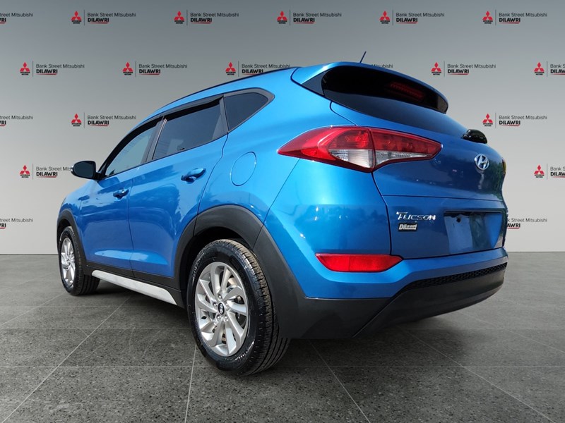 2017 Hyundai Tucson FWD 4dr 2.0L SE