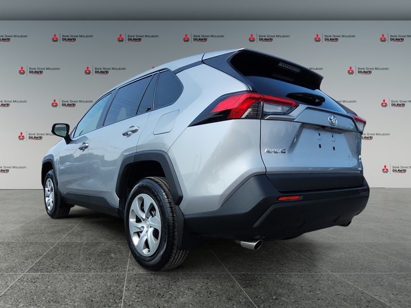 2022 Toyota RAV4 LE AWD