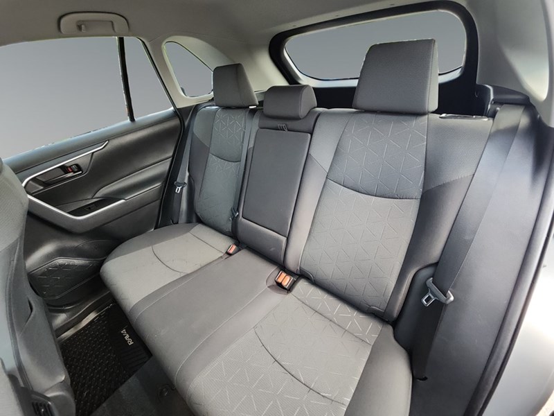 2022 Toyota RAV4 LE AWD