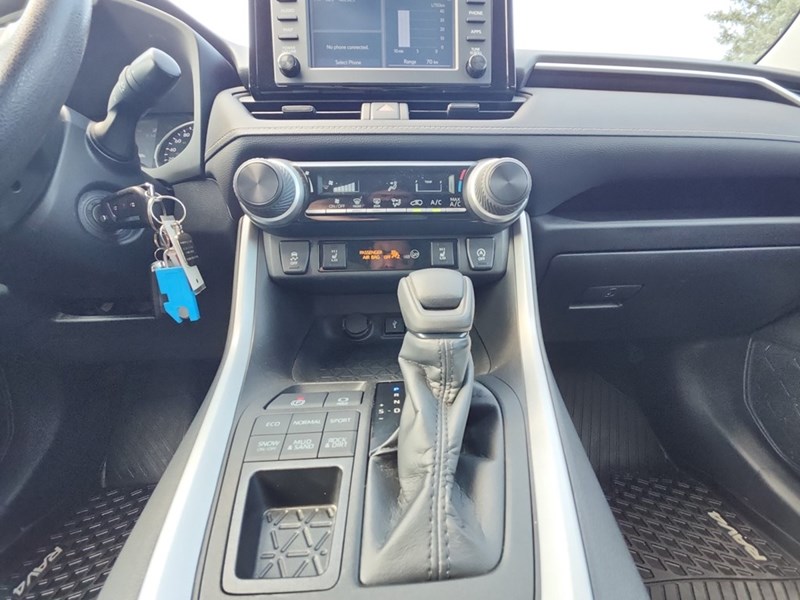 2022 Toyota RAV4 LE AWD