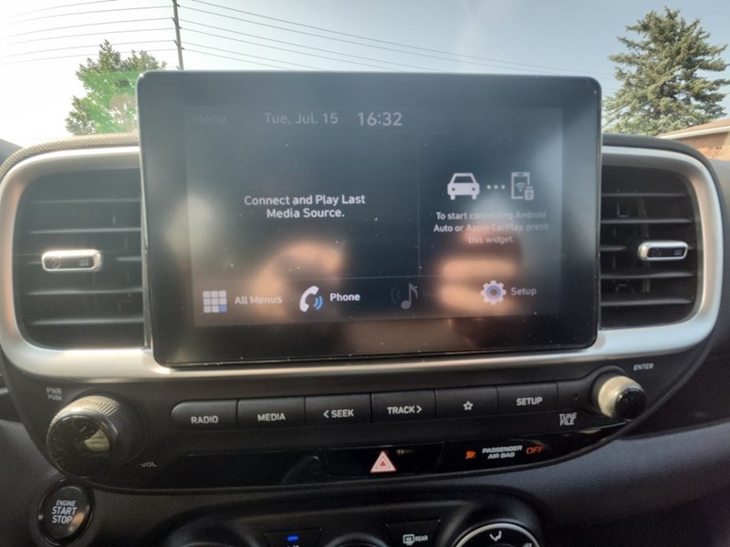 2022 Hyundai Venue Preferred IVT w/Two-Tone