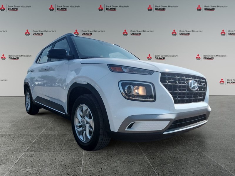 2022 Hyundai Venue Preferred IVT w/Two-Tone