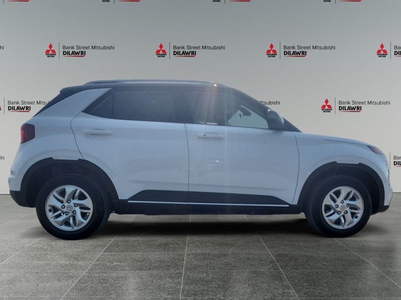 2022 Hyundai Venue Preferred IVT w/Two-Tone