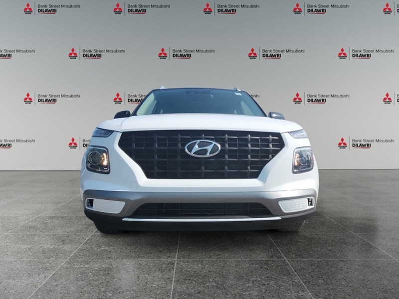 2022 Hyundai Venue Preferred IVT w/Two-Tone