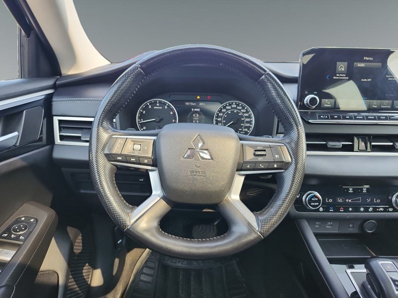 2022 Mitsubishi Outlander LE Premium S-AWC