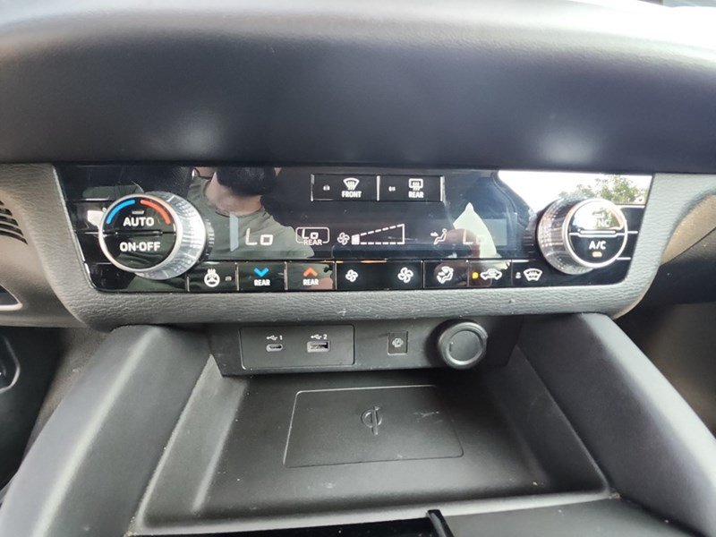 2022 Mitsubishi Outlander LE Premium S-AWC