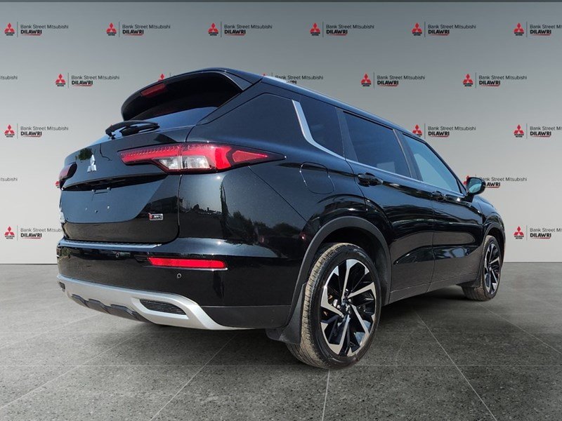 2022 Mitsubishi Outlander LE Premium S-AWC