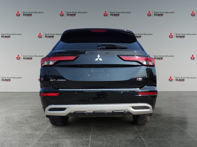 2022 Mitsubishi Outlander LE Premium S-AWC