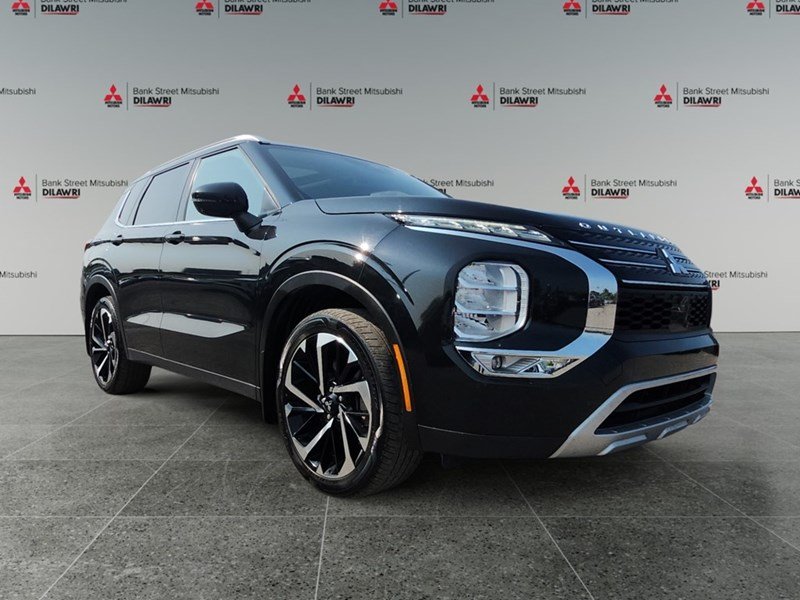2022 Mitsubishi Outlander LE Premium S-AWC