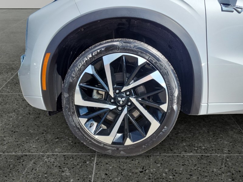 2023 Mitsubishi Outlander Plug-In Hybrid GT S-AWC PREMIUM